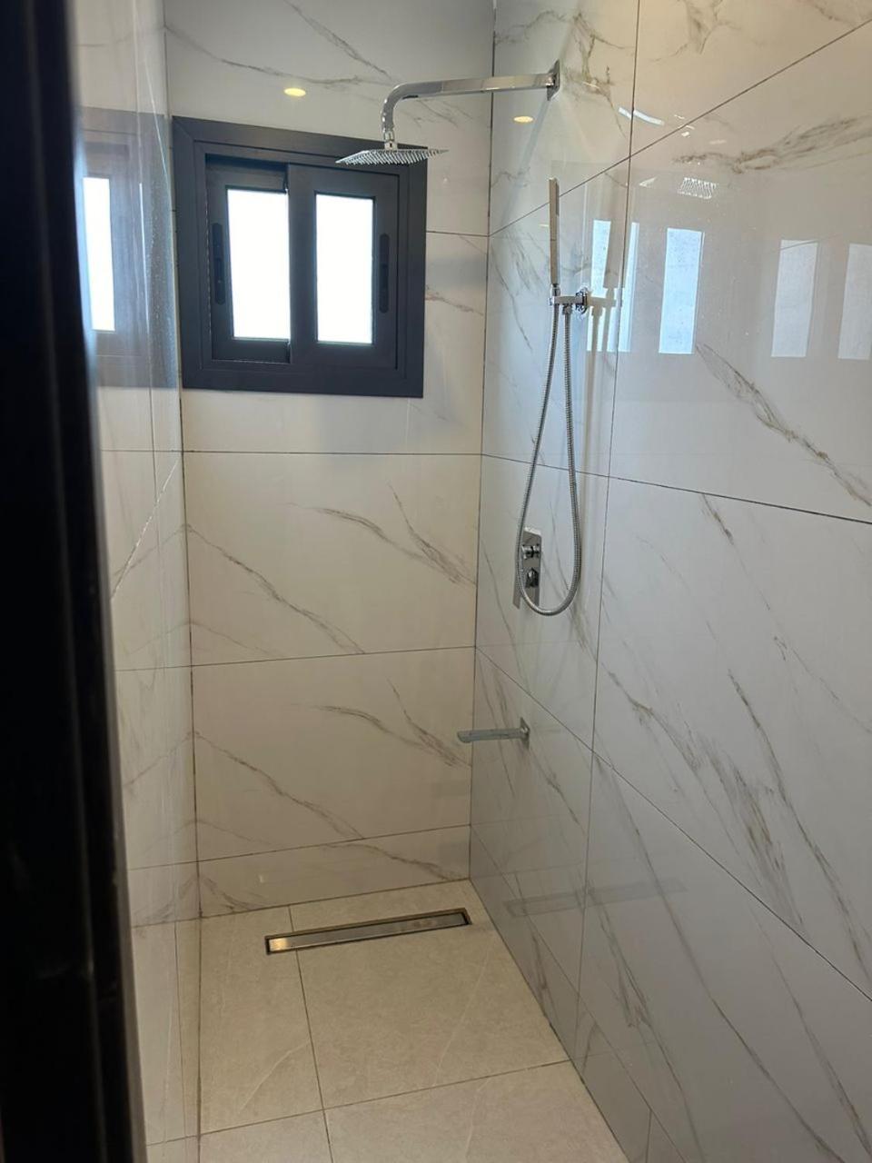 Luxueux Appartements - 2 Pieces Ou 4 Pieces - Quartiers Prises D'Almadies Et Ngor" Dakar Dış mekan fotoğraf